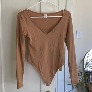 Tan notch scoop neck body suit